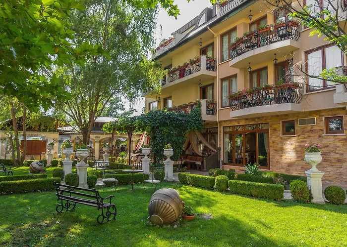 Golden Pearl Napospart