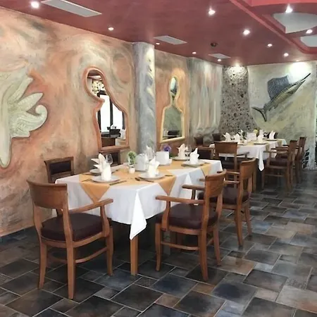 Golden Pearl Otel 3*